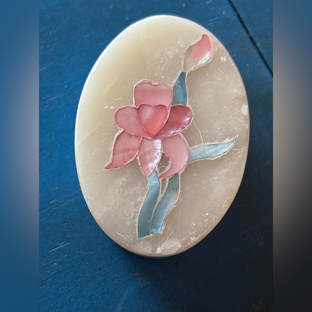 VINTAGE Hand-Carved Stone Trinket Box w/ Mother-of-Pearl Orchid Inlay – Boho Gem